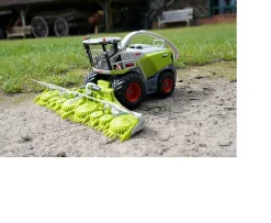 Ken Black Britains - 1:32 CLAAS Jaguar 980 with Orbis 900| Farm Model Vehicles & Playsets