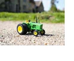 Ken Black Britains - John Deere 4020| Farm Model Vehicles & Playsets