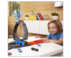 Ken Black Hot Wheels City Let's Race Netflix - Bat Loop Attack Set| Hot Wheels|Building & Vehicle Toys