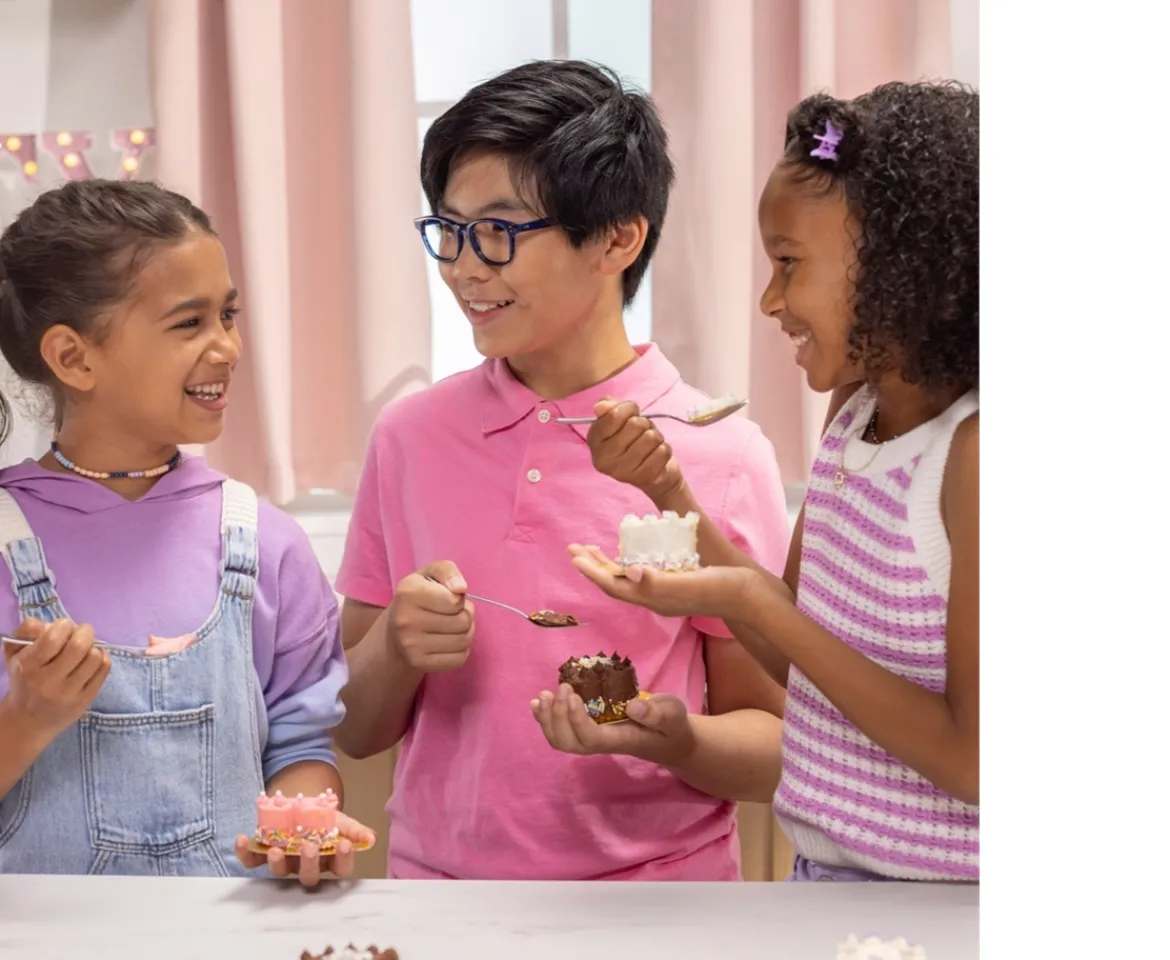 Ken Black Tasty Tinies Bake Shop Unicorn Party Pack| Art & Crafts